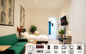 Ng Suitehome - Lille I Roubaix Barbieux I Croix - Balneo - Relax Area - Netflix - Wifi - Kitchenette