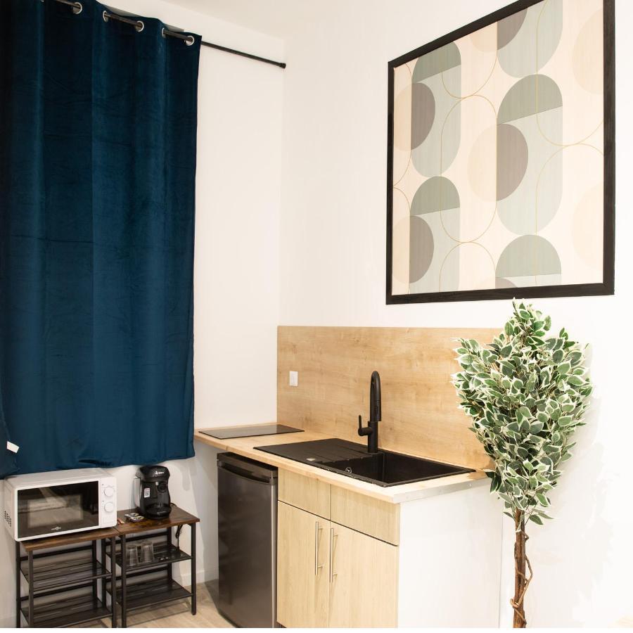 Ng Suitehome - Lille I Roubaix Barbieux I Croix - Balneo - Relax Area - Netflix - Wifi - Kitchenette Extérieur photo